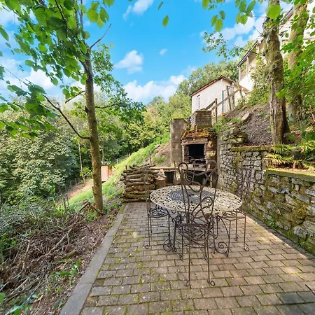 Apartmán Forest-edge Hideaway, Bouillon, Cleaning Included *