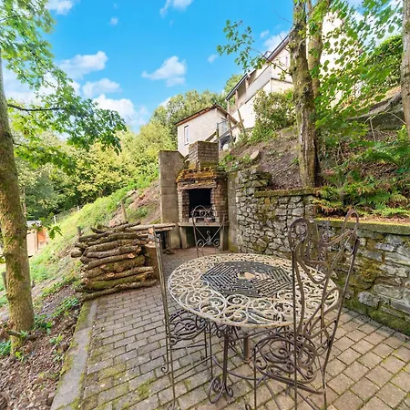 Forest-edge Hideaway, Bouillon, Cleaning Included Bouillon