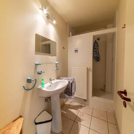 Apartment In Near Town Center, Cleaning Included Bouillon