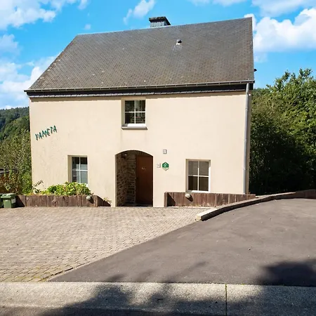 Forest-edge Hideaway, Bouillon, Cleaning Included Bouillon
